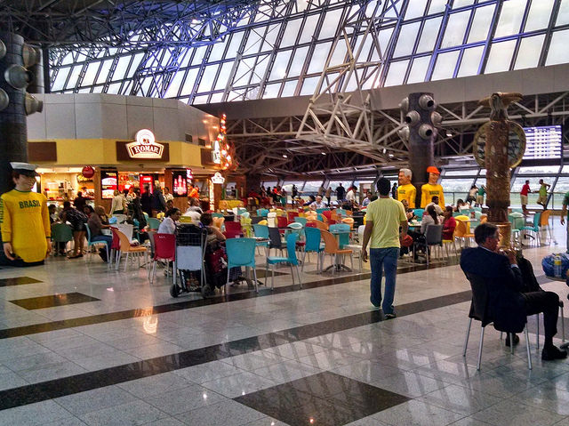 airport-foodcourt